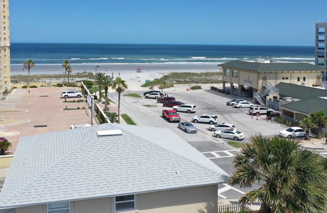 Beachside House with 2 Floors