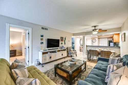 Beachy Marco Island Condo with Resort Amenities!