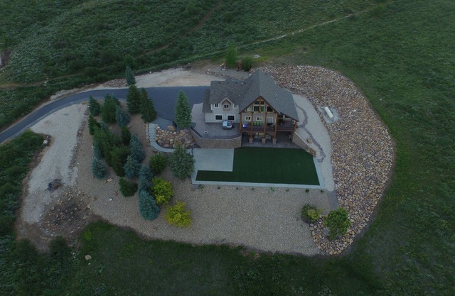 Bear Lake Cabin w/lots of privacy and amazing Lake View