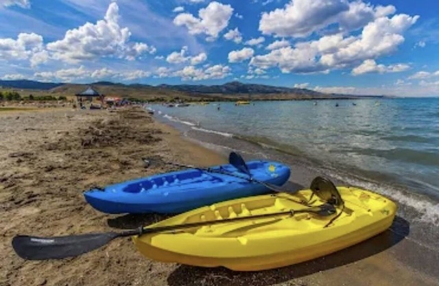 Bear Lake Ideal Beach Resort namazing family friendly resort,right on the beach!