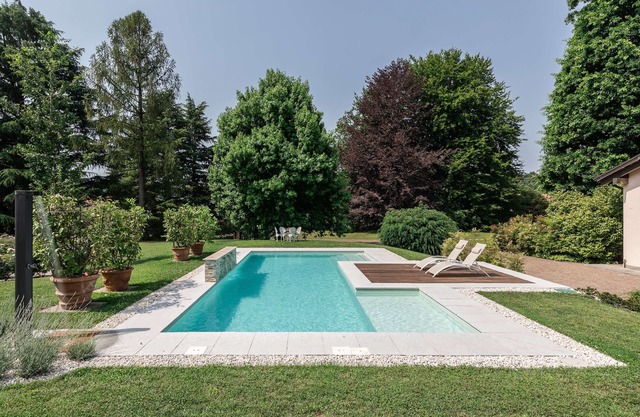 Beautiful villa with pool surrounded by nature near Golf and Tennis courts