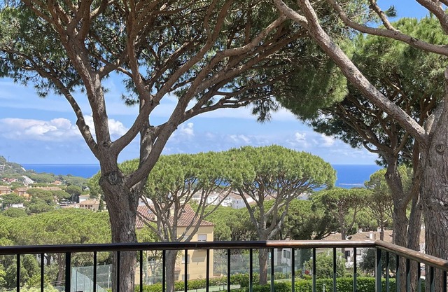 Beautiful Duplex with sea views, swimming pool and tennis