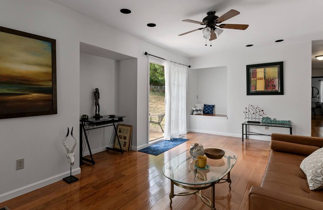 beautiful and peaceful big ranch with big yard -1700 sft