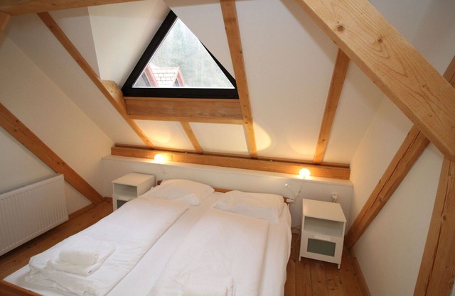Beautiful apartment for 9 people with WIFI, TV, balcony and parking