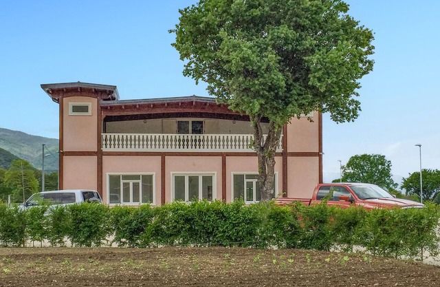 Beautiful apartment in Lecce nei Marsi