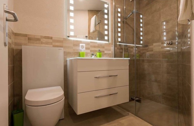 Beautiful apartment for 3 people with hot tub, WIFI, TV and balcony