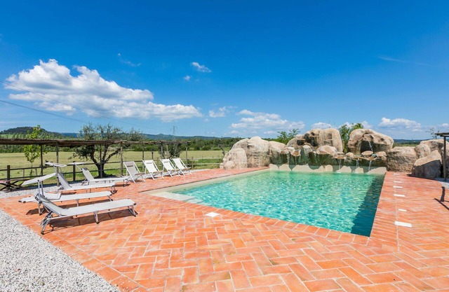 Beautiful apartment for 4 people with WIFI, pool, A/C, patio, pets allowed and panoramic view