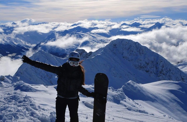 Beautiful apartment for 4 guests with pool, WIFI, TV and balcony