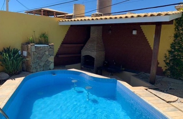 Beautiful beach house with pool and wet bar, a 250m sea barbecue