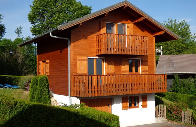 Beautiful Chalet for 8 people, 4 bedrooms, 3 bathrooms and beautiful views