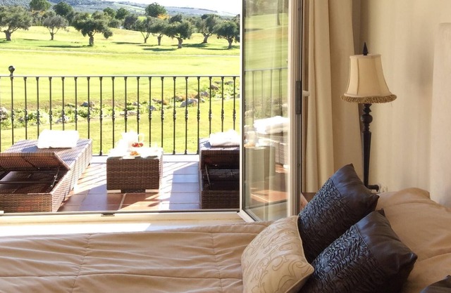 Beautiful townhouse in Arcos Gardens with beautiful views. sanctuary to rest