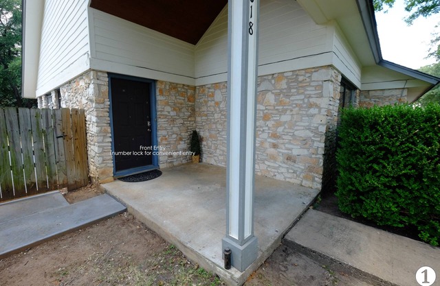 Beautiful family friendly house at excellent location!