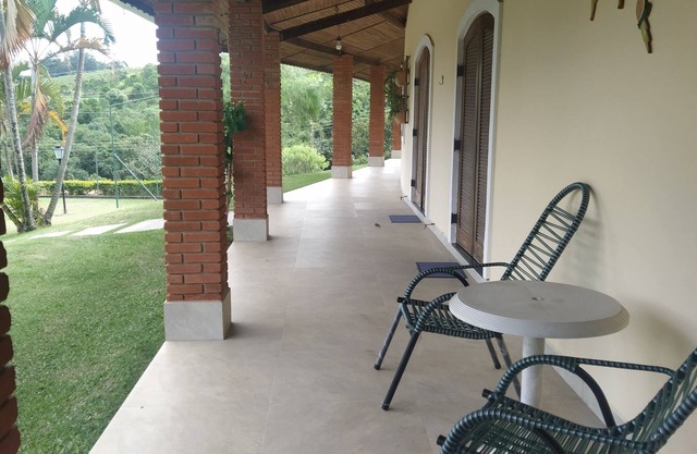 BEAUTIFUL FARMHOUSE IN ITUPEVA