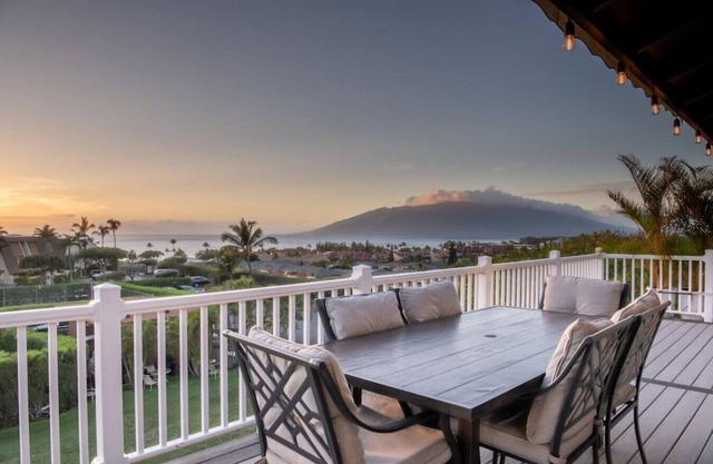 Beautiful Home! 4 Adults 4 Minors w/Stunning Ocean Views!