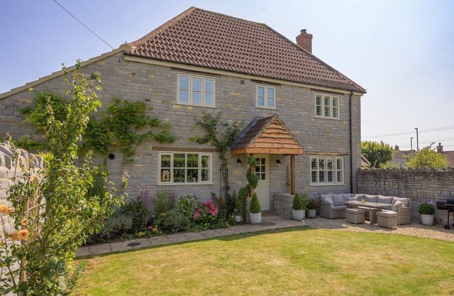 Beautiful Home & Garden in Somerset Countryside