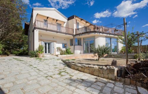 Beautiful Home In Colobraro With Wifi