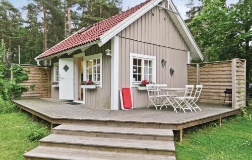 Beautiful Home In Färjestaden With Wifi