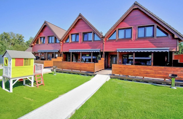 Beautiful home in Mielenko with WiFi