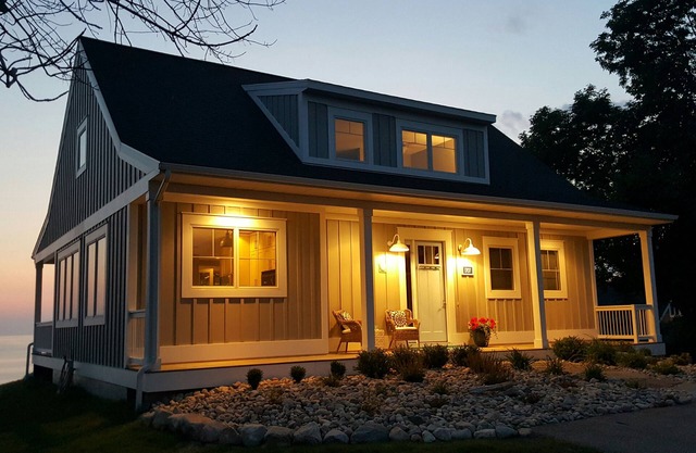 Beautiful Home On A High Bluff Overlooking Lake Mich! Fall 2025 dates open!