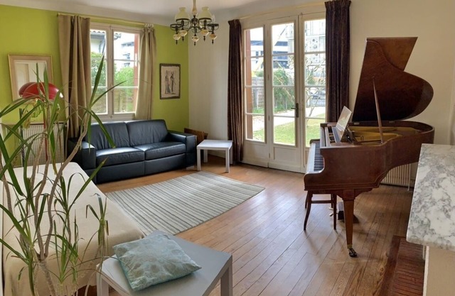 Beautiful house 2 minutes from Bordeaux