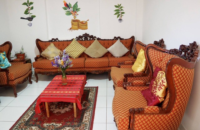BEAUTIFUL HOUSE IN THE PICTURESQUE NEIGHBORHOOD OF SAN BLAS