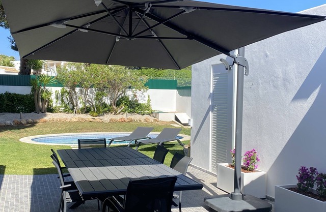 Beautiful house with garden and private pool close to the beach