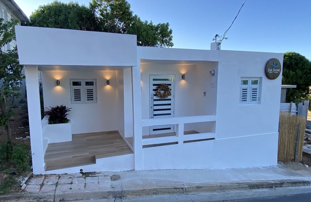 Beautiful House with Renewable Energy and Tesla Powerwall, Close to Ferry
