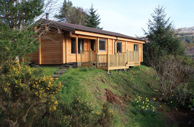 Beautiful Log Cabin in a Stunning Location with Mountain and Loch Views