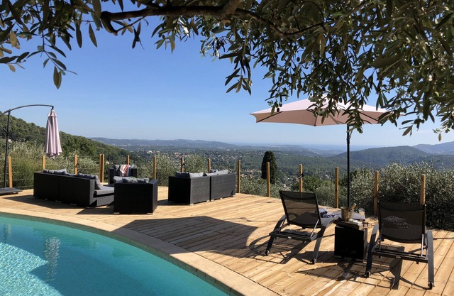 Beautiful, modern home with stunning sea views and private pool