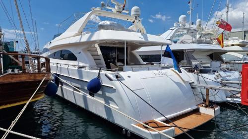 Beautiful Motor Yacht Barcelona