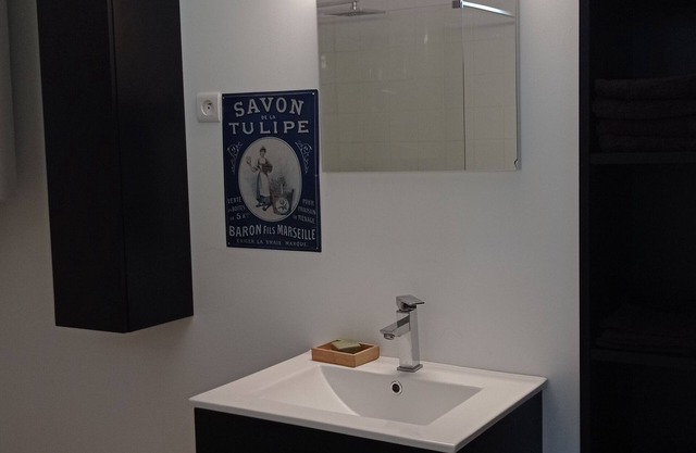 Beautiful new apartment in the heart of the Luberon