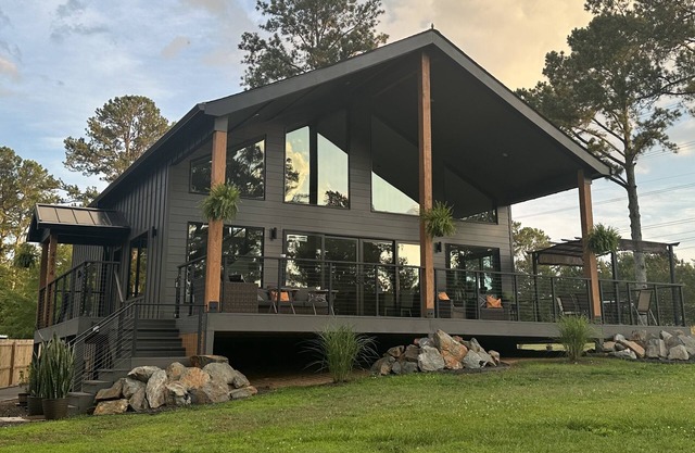 Beautiful new Lake house with direct views of Lake Allatoona