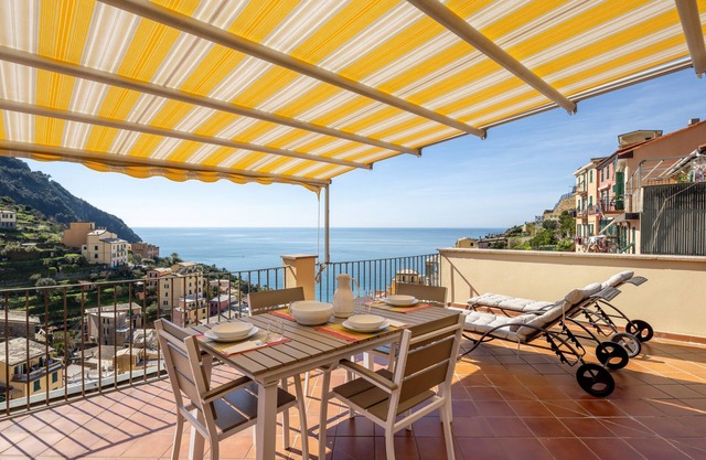 Beautiful Ocean View Penthouse with Private Terrace