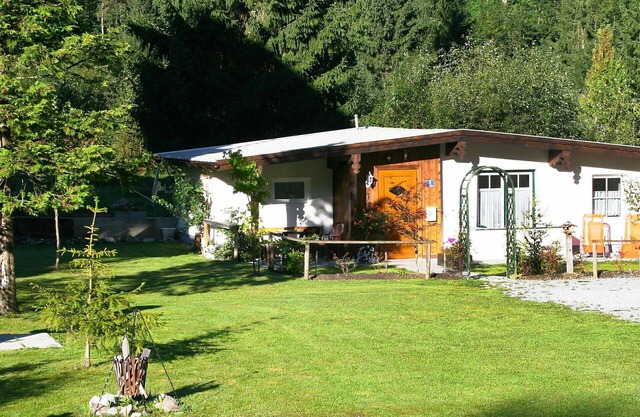 Beautiful private villa for 4 guests with WIFI, TV, terrace, pets allowed and parking