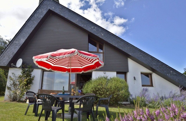 Beautiful private villa for 8 guests with WIFI, TV and pets allowed