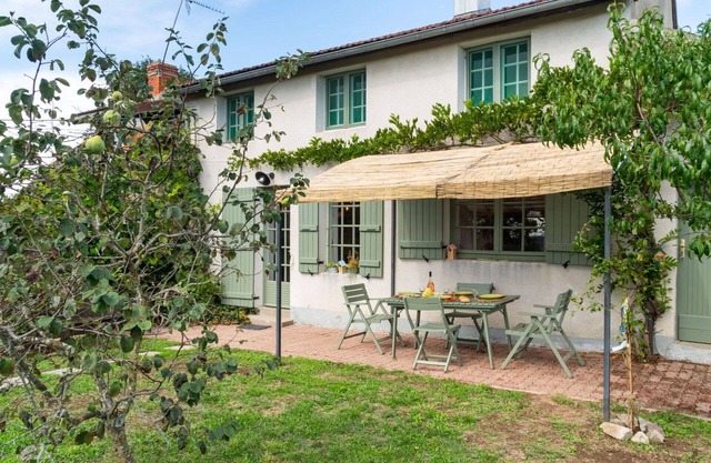 Beautiful private villa for 4 guests with WIFI, TV, terrace and pets allowed