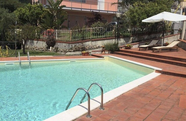 Beautiful private villa for 8 people with private pool, WIFI, A/C, TV, terrace and parking