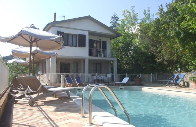 Beautiful private villa for 8 guests with WIFI, pool, TV, patio and panoramic view