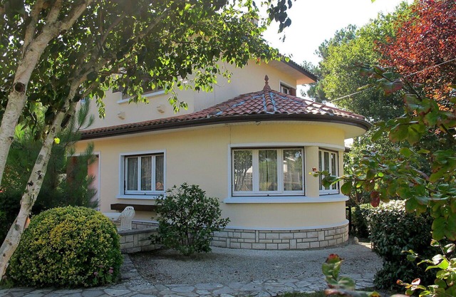 Beautiful private villa for 5 people with WIFI, TV, terrace and pets allowed
