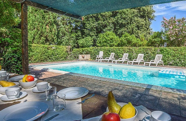 Beautiful private villa with WIFI, A/C, private pool, TV, patio, pets allowed and panoramic view