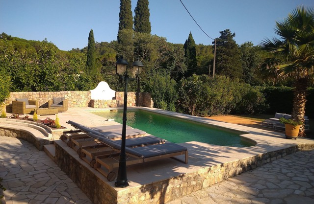 BEAUTIFUL PROVENCAL HOUSE WHERE LIFE IS GOOD