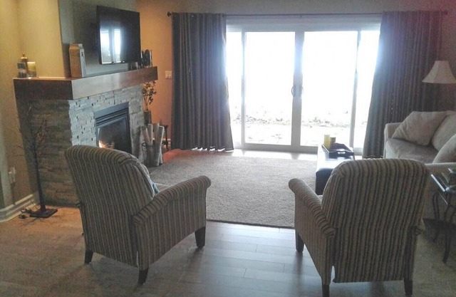 Beautiful quiet waterfront ladies or couples retreat.
