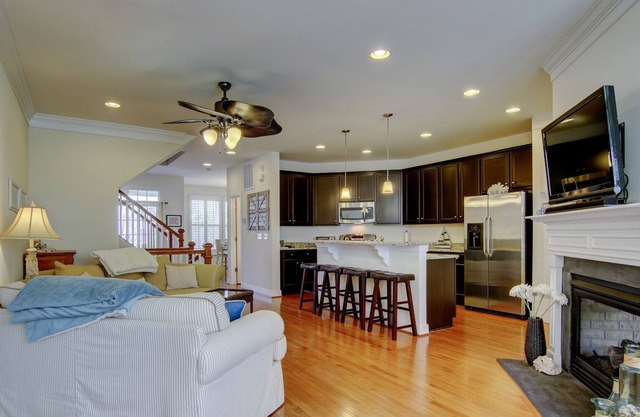 Beautiful Rehoboth Beach Townhome w/Ample Parking