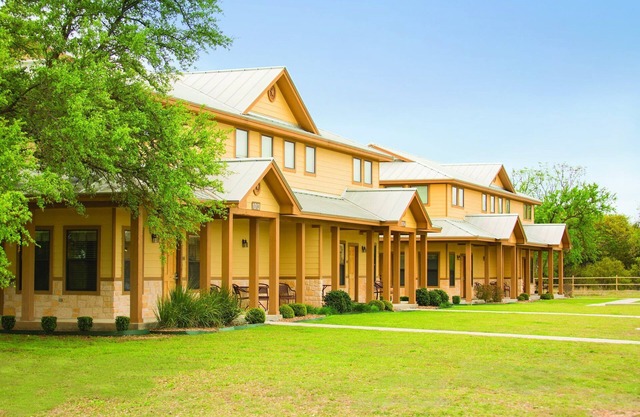 Beautiful resort in the heart of it all!