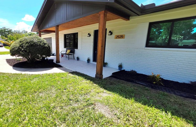 Beautiful retreat in the heart of Carrollwood!