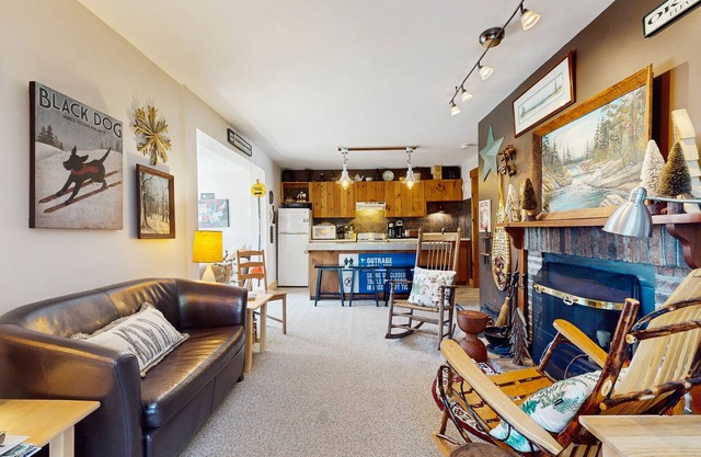 Beautiful retreat close to Okemo with free WiFi, private washer/dryer