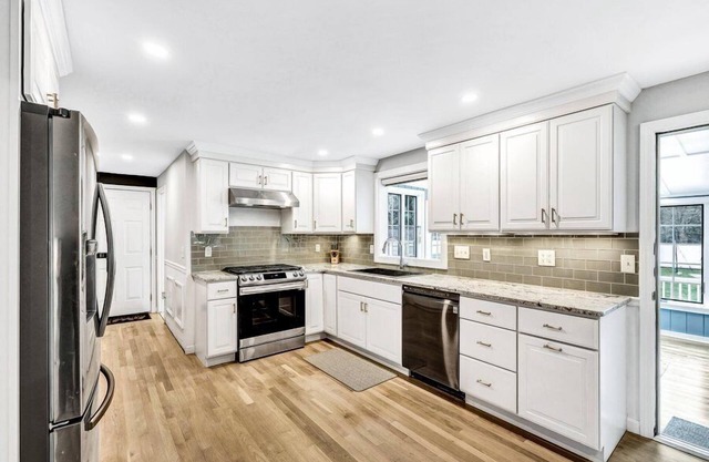 Beautiful Sandwich Home w/Heated Pool RPAM084