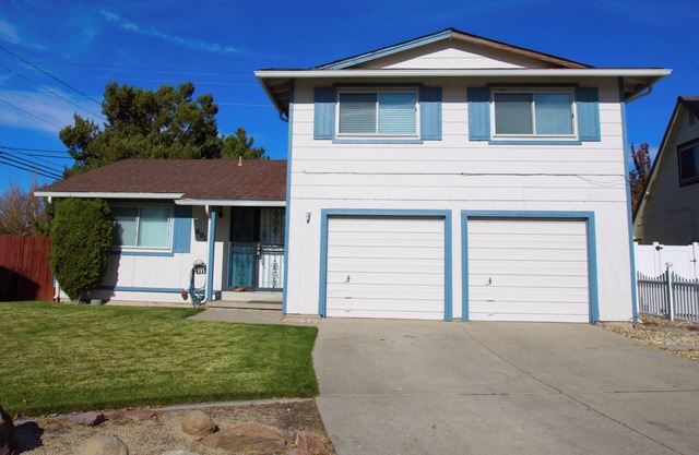 BEAUTIFUL TWO LEVEL RENO HOME LOCATED NEAR CONVENTION CENTER AND ATLANTIS CASINO