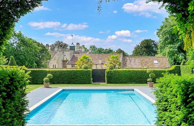 Beautiful villa for 16 guests with pool, WIFI