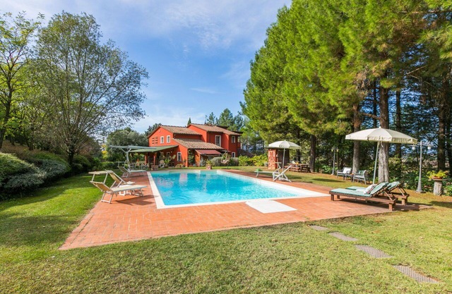 Beautiful villa for 4 people with WIFI, private pool and TV